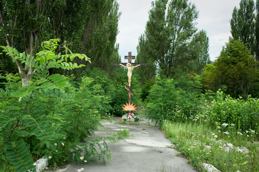 Chernobyl cross entrance